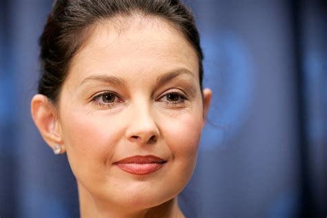 naked ashley judd